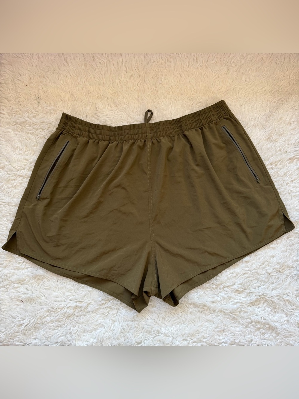 Outdoor Voices Zephyr 3” Olive Green Women's Active Shorts XXL